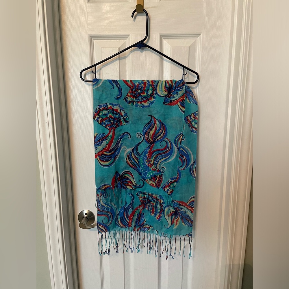 Lilly Pulitzer Murfee Scarf - She’s Got Sole. - Picture 4 of 4